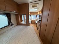 2010 Swift Fairway 550 (Fixed bed)