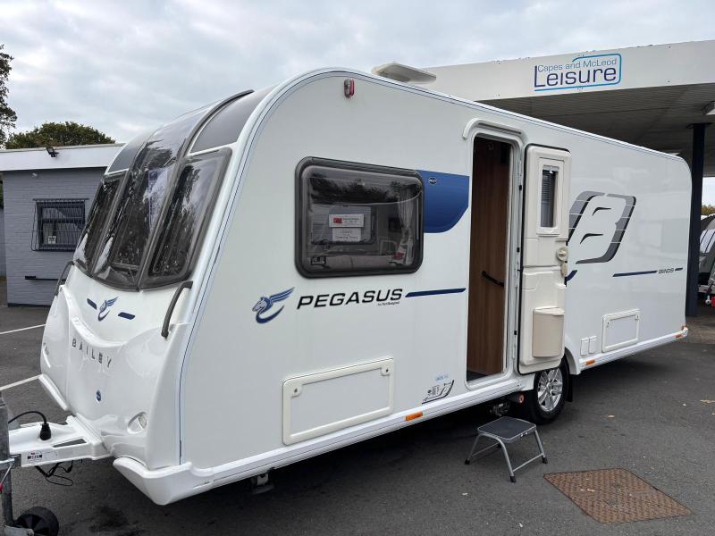 2017 Bailey Pegasus Brindisi (Transverse Island Fixed Double Bed) Motor Mover