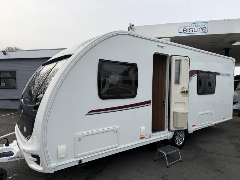 2017 Swift Challenger Alde 565 Twin Fixed Beds End Washroom C/W Motor Mover