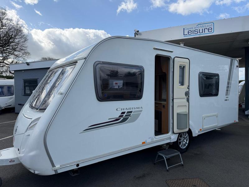 2010 Swift Charisma 550 (Fixed Bed – End Washroom) Motor Mover IMMACULATE
