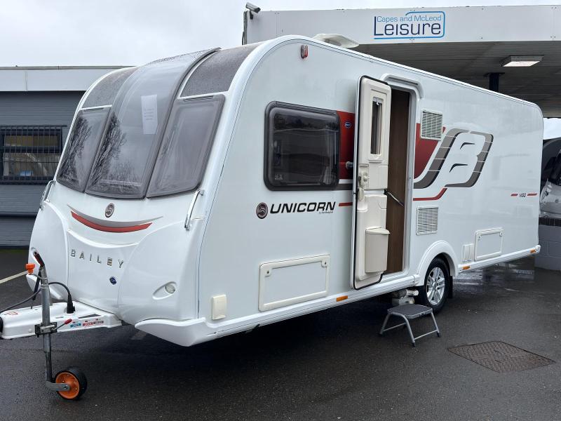 2016 Bailey Unicorn Vigo (4 Berth Transverse Island Fixed Bed) ALDE, Mover, Solar