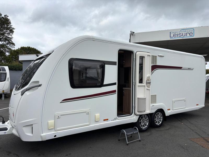 2016 Swift Conqueror 645 (Transverse Island Fixed Bed) JUST ARRIVED