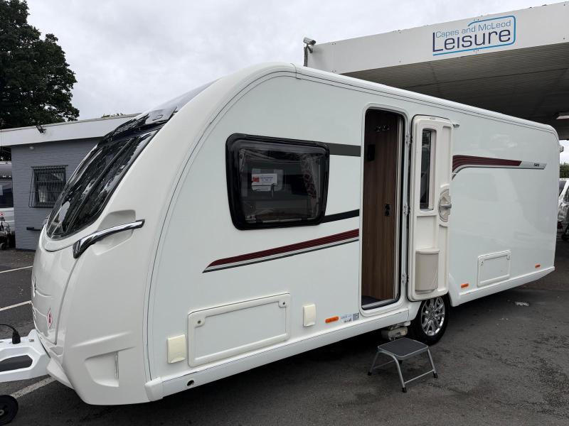 2017 Swift Conqueror 580 (Transverse Island Bed) IMMACULATE Just Arrived