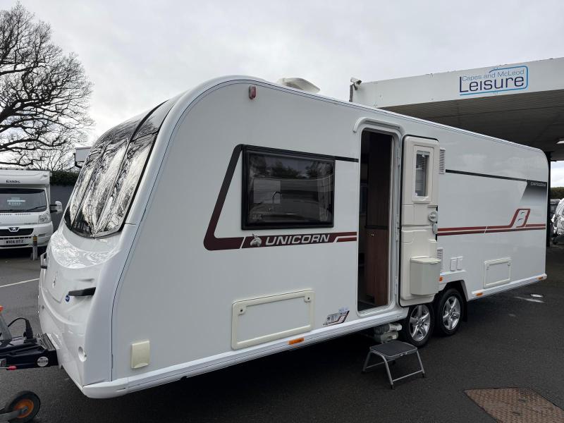 2018 Bailey Unicorn Cartagena (Alde Heating, Transverse Island Bed) IMMACULATE