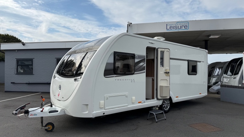 2018 Swift Freestyle S4 EB (Rear Island Fixed Bed) Motor Mover JUST ARRIVED
