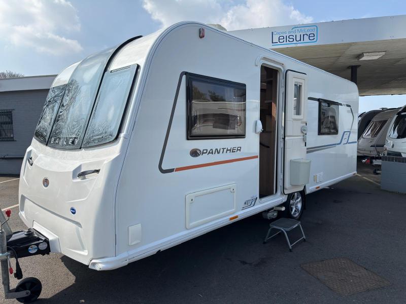 2019 Bailey Panther 642 (Twin Fixed Beds) Solar, Motor Mover IMMACULATE