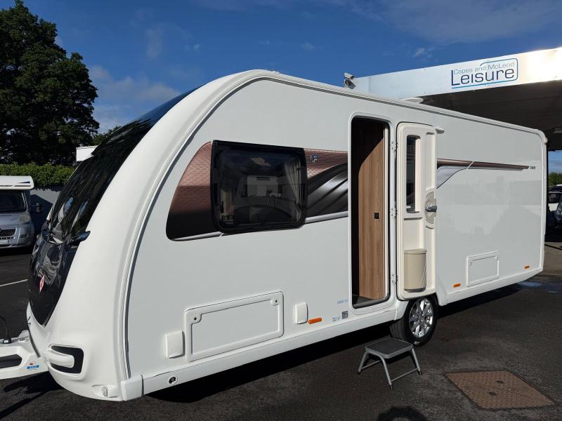 2020 Swift Elegance 580 (Transverse Island Fixed Bed) Rear Washroom