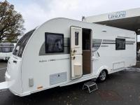 2017 Adria Adora Seine 612 DL (Twin Adjustable Fixed Beds) Powrtouch Mover. IMMACULATE