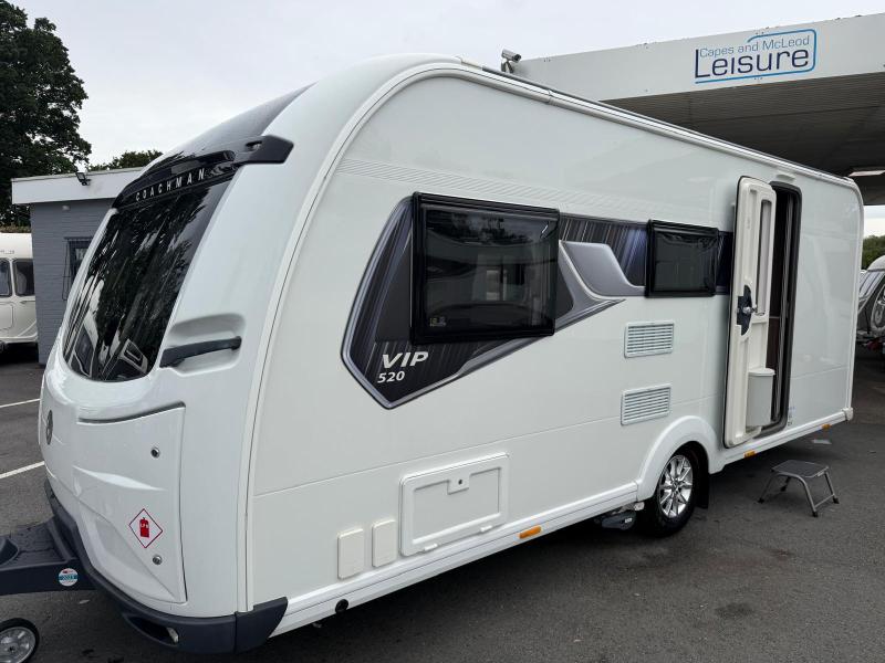 2022 Coachman VIP 520 (ALDE & AUTO MOVER) Full Width Rear Washroom