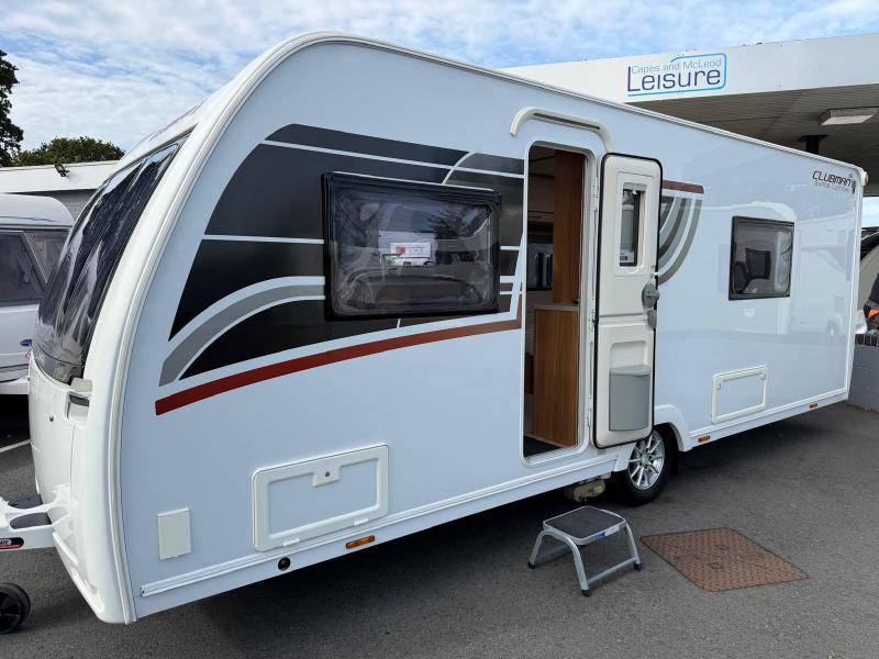 2014 Lunar Saros (Fixed single beds, mover & ALDE heating)