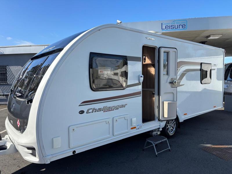 2017 Swift Challenger Hi-Style 560 SE – Rear Island Fixed Bed ALDE Heating