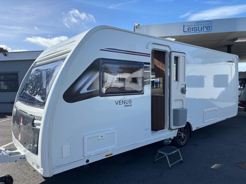 2019 Venus 570-4 Transverse Island Fixed Bed End Washroom – Just Arrived