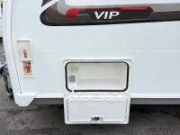 72015-COACHMAN-VIP-520-11