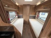 Swift-Challenger-565-2017-27