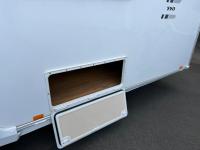 Swift-Charisma-550-2010-24