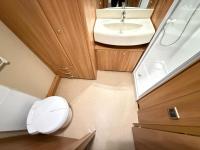 2011-Swift-Challenger-530-5