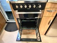 2011-Swift-Challenger-530-9