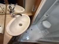 2014-Swift-Bolero-684-Motorhome-Interior-Washroom-4