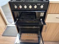 Coachman-Pastiche-520-4-2016-20