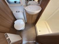 2017-Bailey-Unicorn-Cadiz-Caravan-Washroom