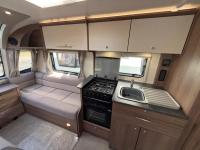 2019-Bailey-Phoenix-420-Caravan-10