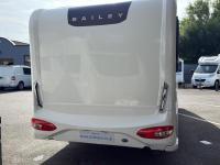 72022-Bailey-Unicorn-Vigo-Caravan-6