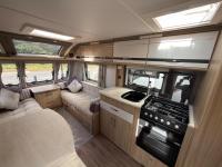 Coachman-Pastiche-460-2-14