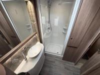 Coachman-VIP-520-13