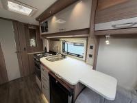 Coachman-VIP-520-21