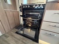 Coachman-VIP-520-34