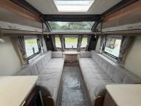 Coachman-VIP-520-59