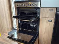 2016-Swift-Conqueror-530-Caravan-ALDE-22