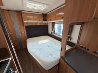Swift-Elegance-570-11