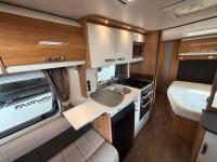 Swift-Elegance-570-14