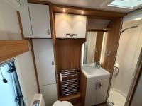 Swift-Elegance-570-30